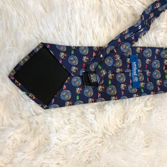 Unicef Mens Tie Silk Hot Air Balloon Santa Christmas Blue Necktie - Picture 3 of 5